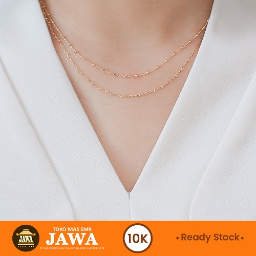 Gunakan kalung yang simpel agar terlihat elegan - Istimewa