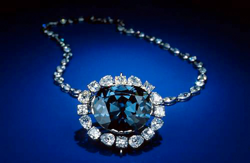 Hope Diamond, Berlian 'Terkutuk' - (Kredit: Smithsonian)